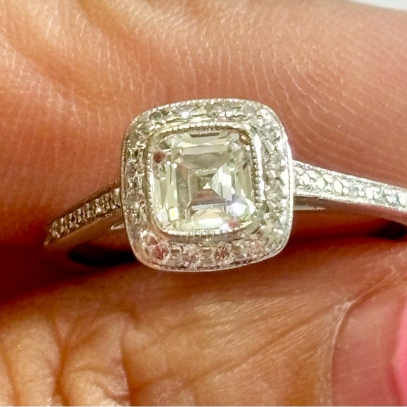 TIFFANY & CO PLATINUM LEGACY .79CT ENGAGEMENT DIAMOND RING WITH PAPERS AND BOX - Picture 2 of 12